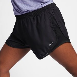 ✨NEW NIKE Tempo Women’s Running Shorts 1X✨